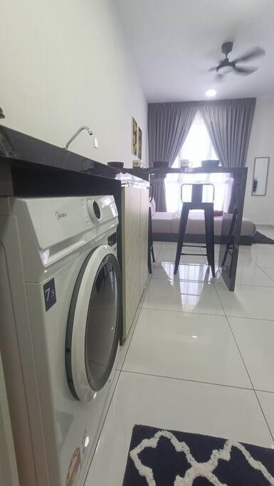 Sky Trees 4 Guests High Floor Smart Tv Garden View A1801 Apartment Johor Bahru Exterior photo